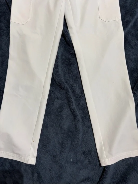 Figs High Waisted Optic White Women's Cargo Scrub Pants - Picture 4 of 7